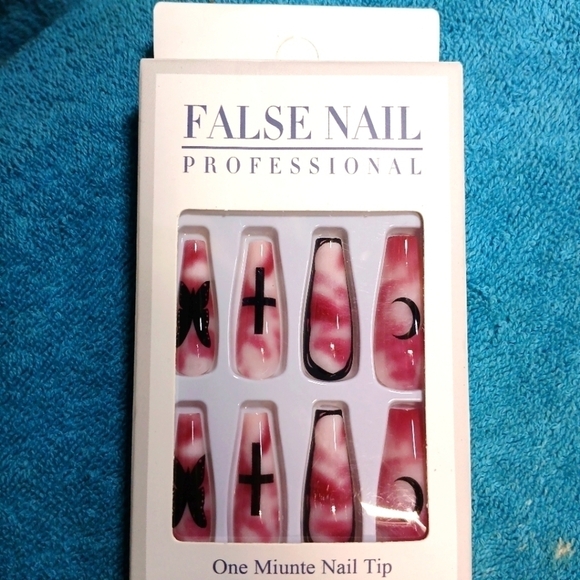 Red black Halloween 🎃 coffin shaped press on nails new 24 piece kit butterfly - Picture 1 of 1